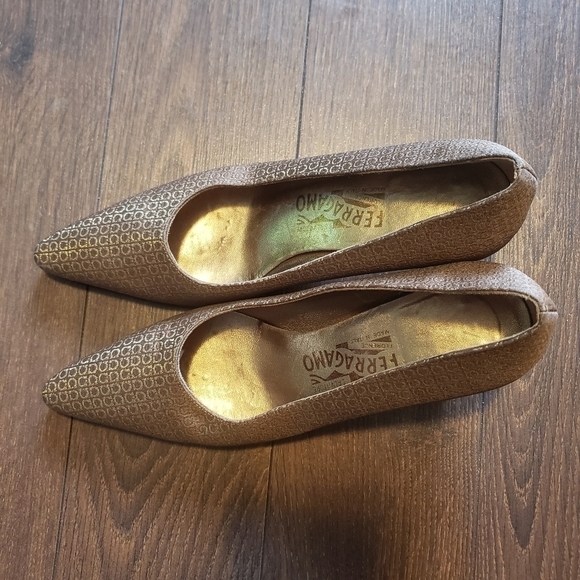 Vintage Salvatore Ferragamo Florence Shoes - Picture 3 of 12